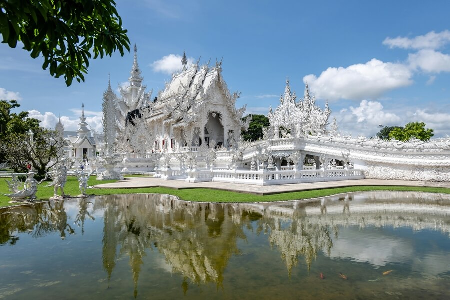 Detail van de White Temple in Chiang Rai