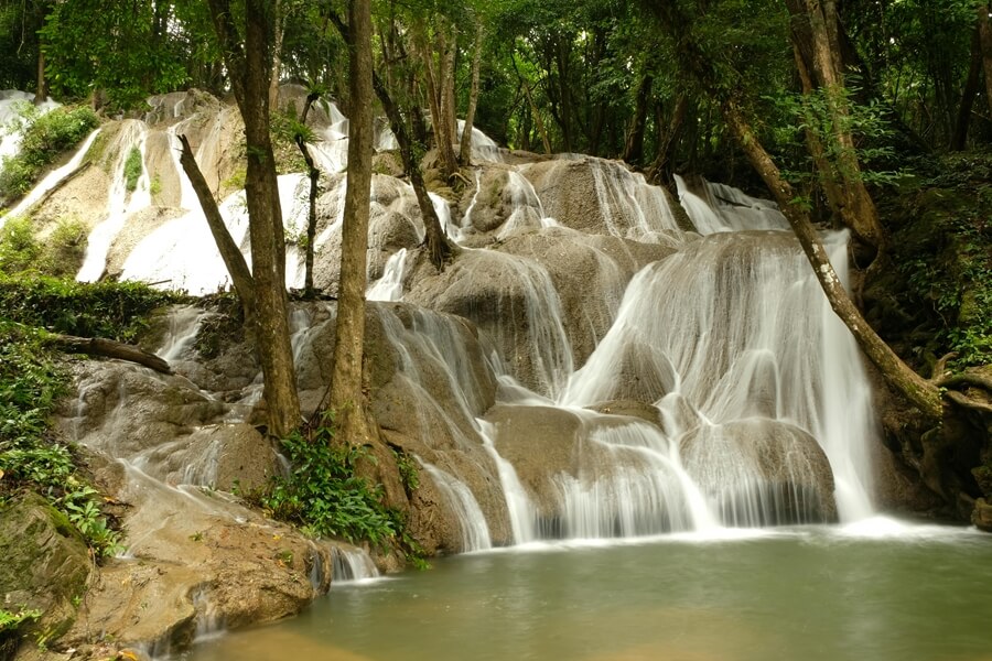 Erawan watervallen in Kanchanaburi