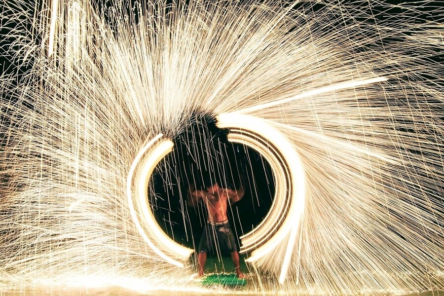 Vuurshow op het strand van Koh Samet