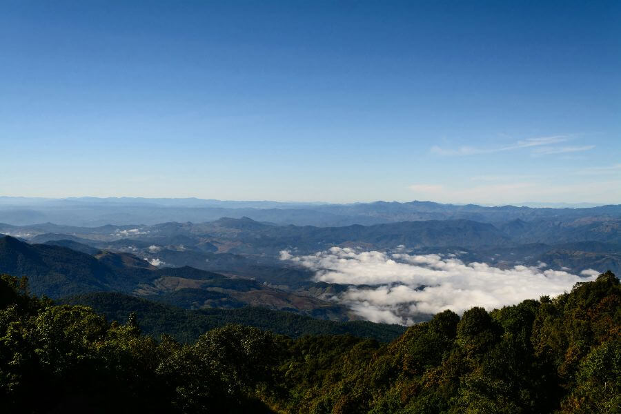 Uitzicht op de bergen van Doi Inthanon